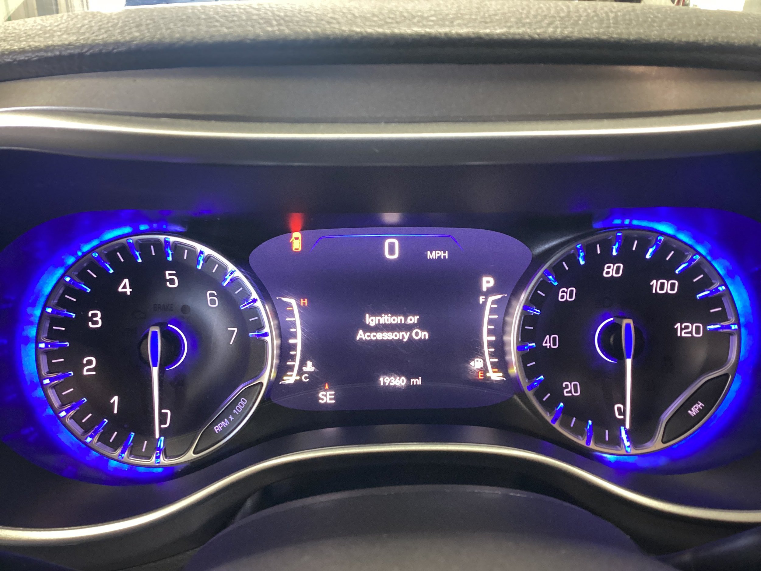 Used 2024 Chrysler Pacifica Touring-L AWD/4WD image 24