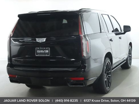 Used 2022 Cadillac Escalade Sport Platinum w/ LPO, ONYX Package AWD/4WD image 9