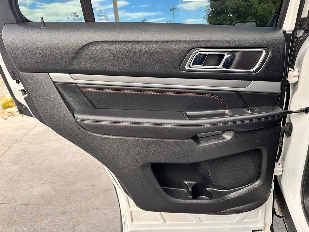 Used 2016 Ford Explorer Sport w/ Equipment Group 401A AWD/4WD image 26
