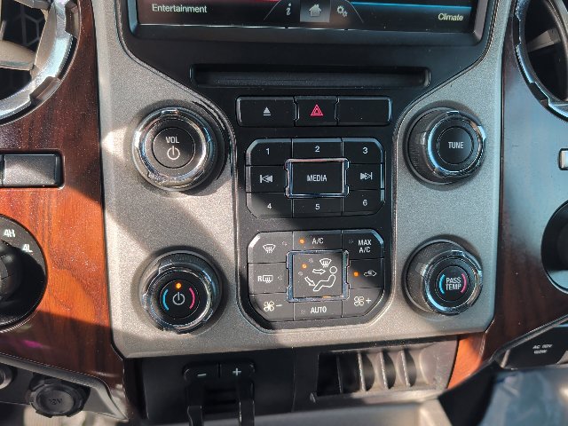Used 2016 Ford F350 Lariat w/ Lariat Ultimate Package AWD/4WD image 27