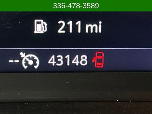 Used 2022 Buick Encore GX Select image 16