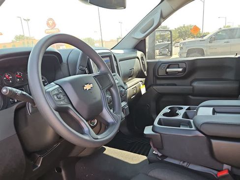 Used 2025 Chevrolet Silverado 2500 Custom w/ Custom Convenience Package AWD/4WD image 10