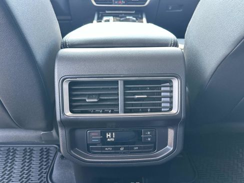 New 2026 Volkswagen Atlas SE image 15