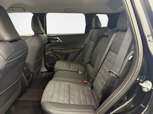 New 2026 Mitsubishi Outlander SE AWD/4WD image 23