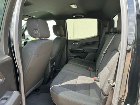 Used 2024 Chevrolet Colorado LT w/ LT Convenience Package II image 18