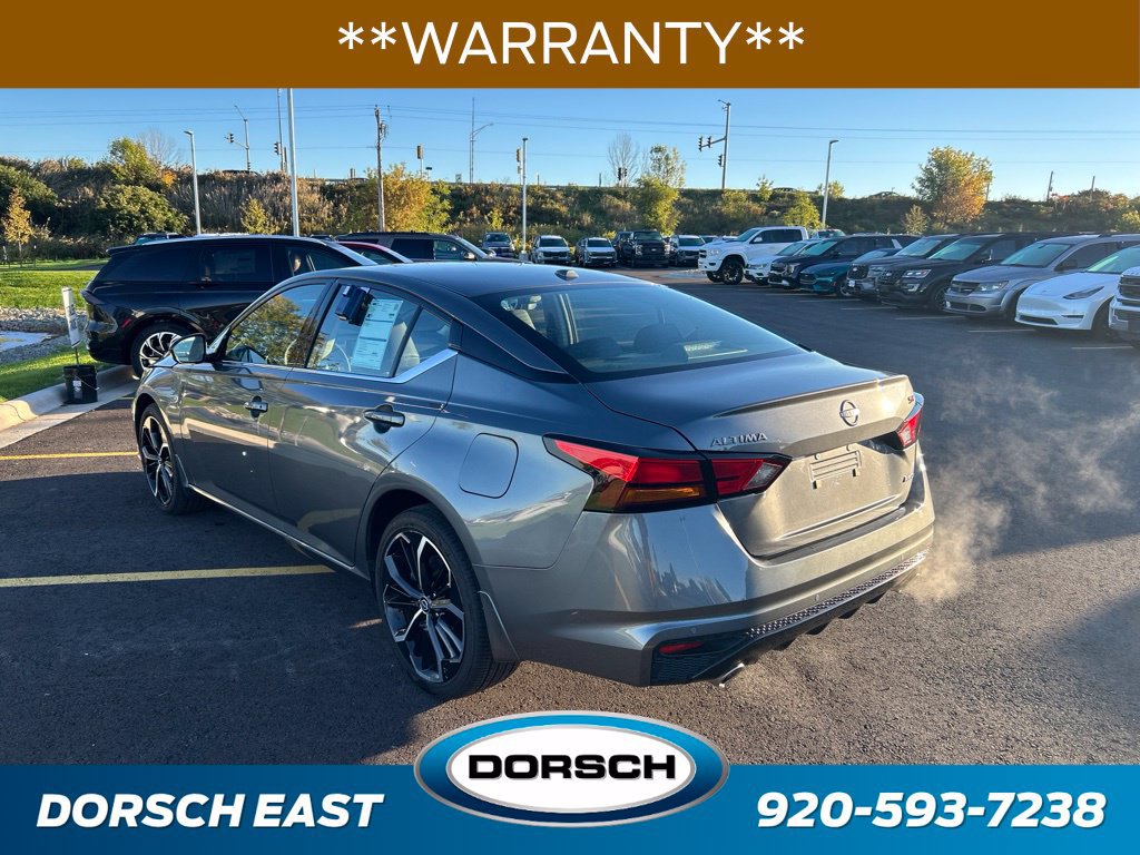 Used 2025 Nissan Altima 2.5 SR AWD/4WD image 3