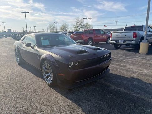 Used 2022 Dodge Challenger SRT Hellcat RWD image 2