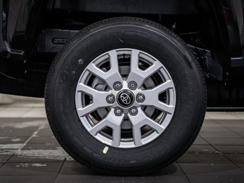New 2026 Toyota Tacoma SR5 image 17