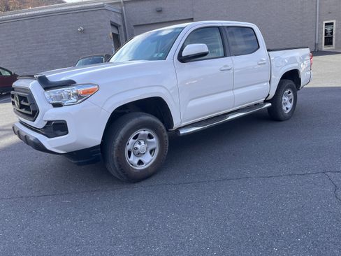 Used 2022 Toyota Tacoma SR image 22
