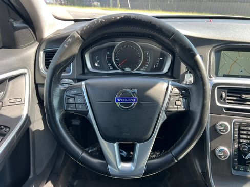 Used 2016 Volvo V60 T5 Premier w/ Convenience Package FWD image 21
