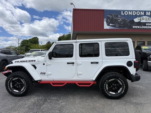Used 2018 Jeep Wrangler Unlimited Rubicon AWD/4WD image 2