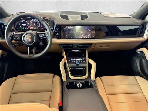 Used 2026 Porsche Cayenne AWD/4WD image 20