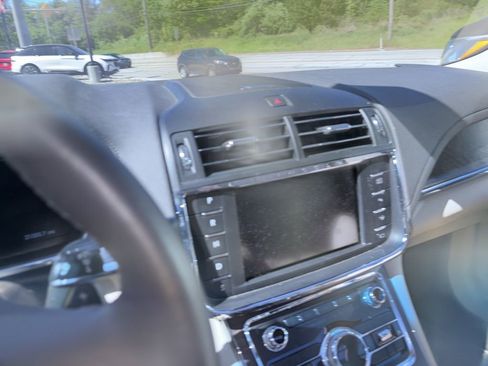Used 2020 Lincoln Continental Reserve w/ Luxury Package AWD/4WD image 5