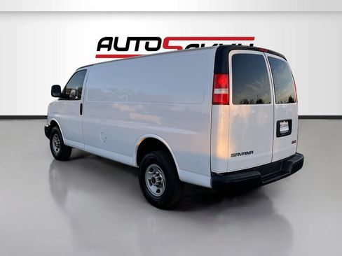 Used 2022 GMC Savana 2500 w/ Driver Convenience Package RWD image 5