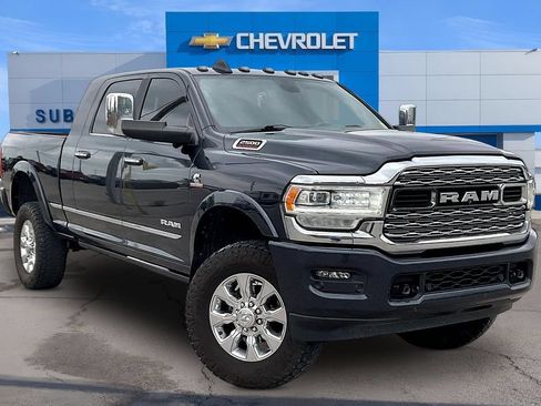 Used 2021 RAM 2500 Limited AWD/4WD image 2