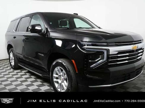 Used 2025 Chevrolet Tahoe LT RWD image 1