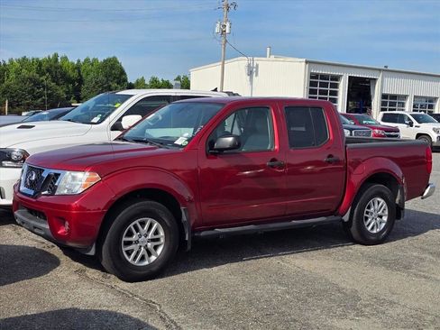 Used 2019 Nissan Frontier SV AWD/4WD image 2