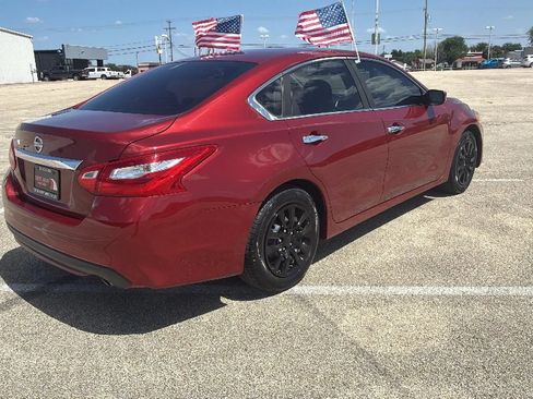 Used 2016 Nissan Altima 2.5 S w/ Power Driver Seat Package FWD image 5