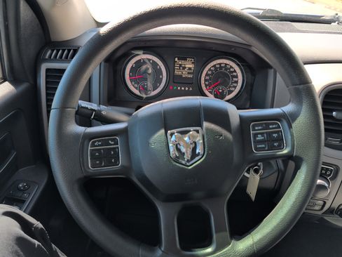 Used 2017 RAM 1500 Express w/ Express Value Package AWD/4WD image 31