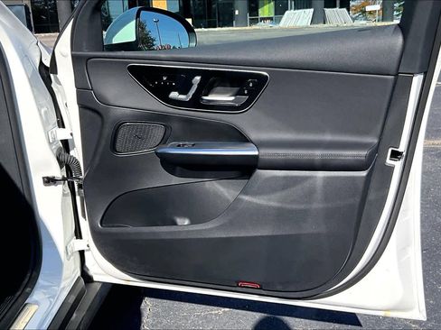 Certified 2025 Mercedes-Benz GLC 300 4MATIC image 22