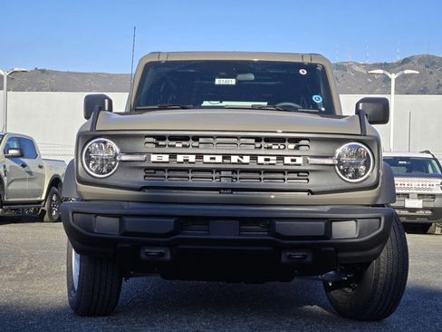 New 2025 Ford Bronco 4-Door image 3