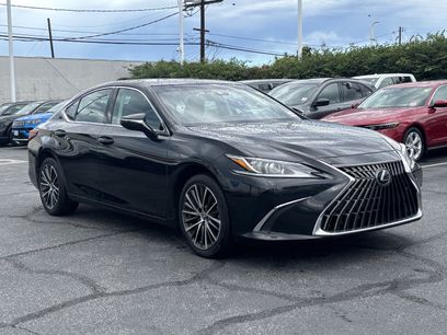 Used 2023 Lexus ES 250 w/ Premium Package