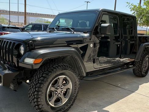 Used 2020 Jeep Gladiator Sport w/ Quick Order Package 24S AWD/4WD image 19