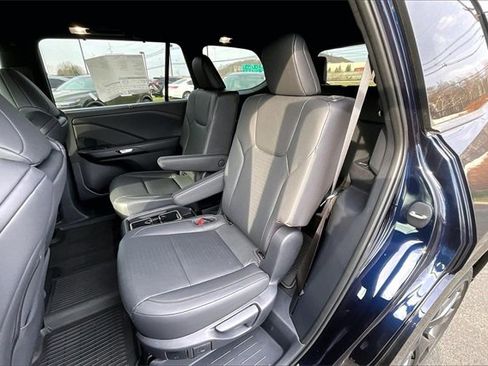 New 2025 Lexus TX 500h AWD image 10