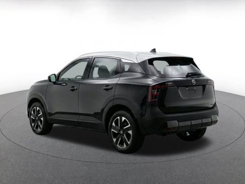 Used 2026 Nissan Kicks SV w/ Cold Weather Package AWD/4WD image 7