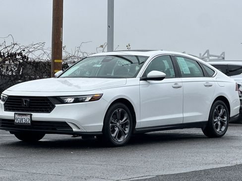 Used 2023 Honda Accord EX image 8