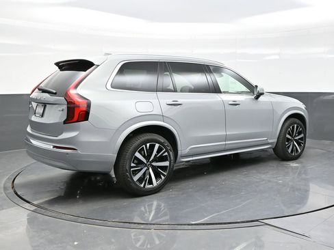 New 2026 Volvo XC90 B5 Core AWD/4WD image 7