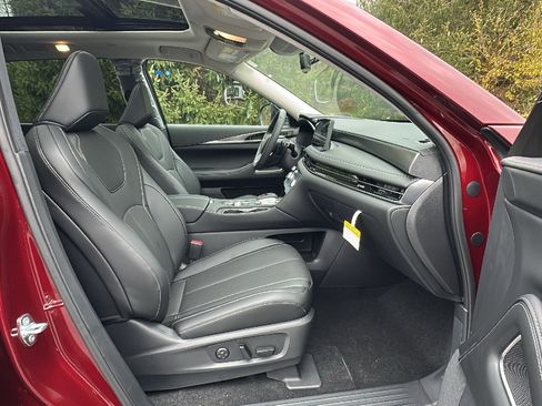 New 2026 INFINITI QX60 Luxe w/ Cargo Package image 9