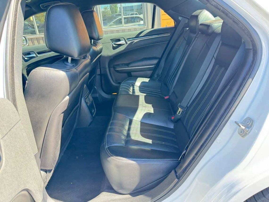 Used 2019 Chrysler 300 S AWD/4WD image 22