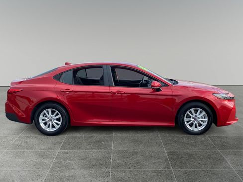 Used 2025 Toyota Camry LE FWD image 6
