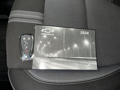 Certified 2024 Chevrolet Blazer LT w/ Convenience Package image 17