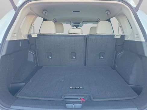 New 2025 Nissan Rogue SV image 9