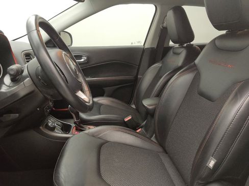 Used 2019 Jeep Compass Trailhawk AWD/4WD image 17