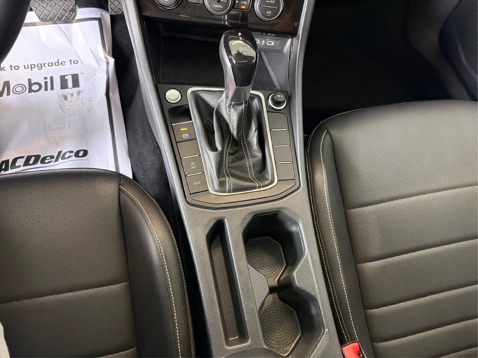 Used 2024 Volkswagen Jetta SE FWD image 17