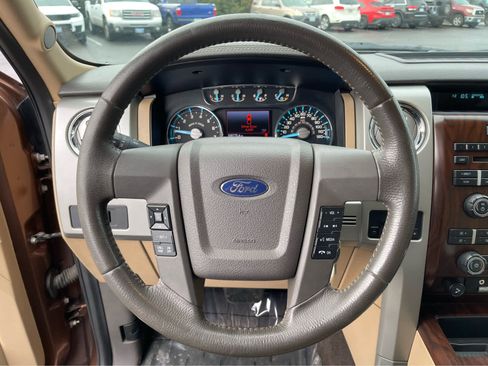 Used 2012 Ford F150 Lariat w/ Lariat Chrome Pkg image 22