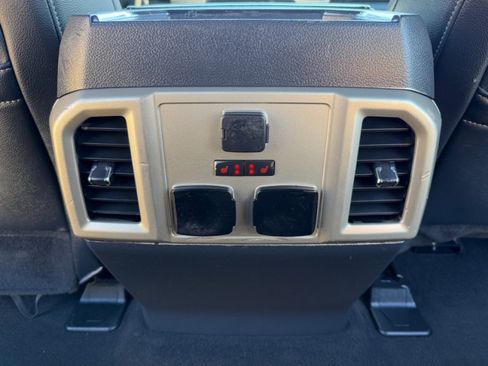 Used 2022 Ford F450 Lariat w/ FX4 Off-Road Package image 32