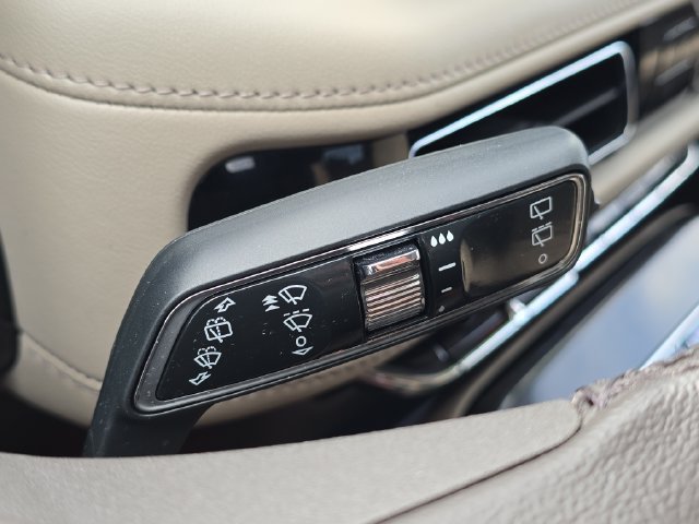 Certified 2023 Lincoln Nautilus AWD w/ Premium Package image 15