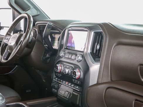 Used 2020 GMC Sierra 2500 Denali w/ Denali Ultimate Package image 29