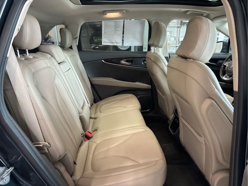 Used 2022 Lincoln Nautilus Reserve w/ Luxury Package AWD/4WD image 46
