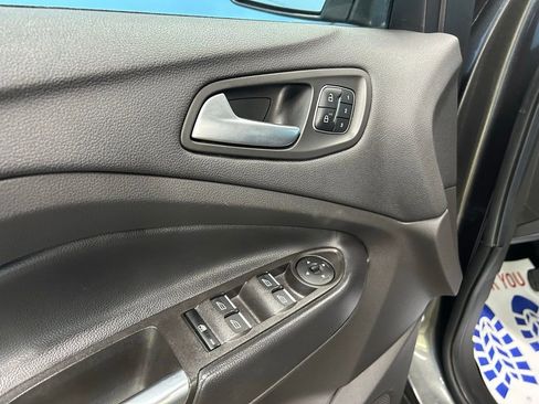 Used 2019 Ford Escape Titanium image 31