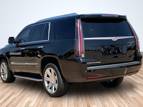 Used 2020 Cadillac Escalade Luxury AWD/4WD image 10