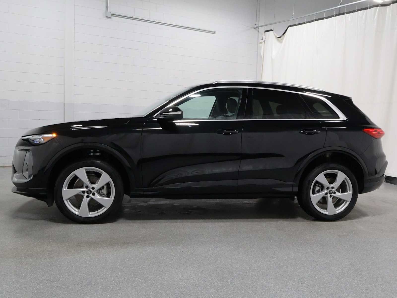 New 2026 Audi Q5 Premium Plus AWD/4WD image 2