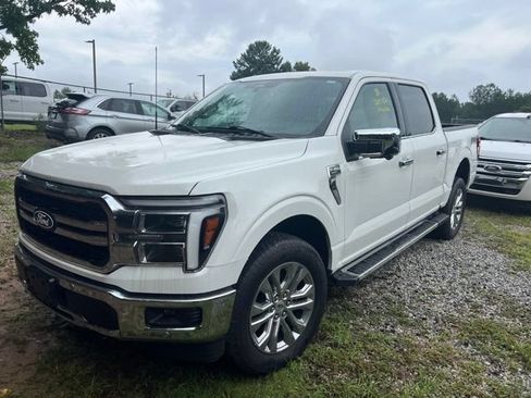 Used 2025 Ford F150 Lariat w/ Equipment Group 502A High AWD/4WD image 3