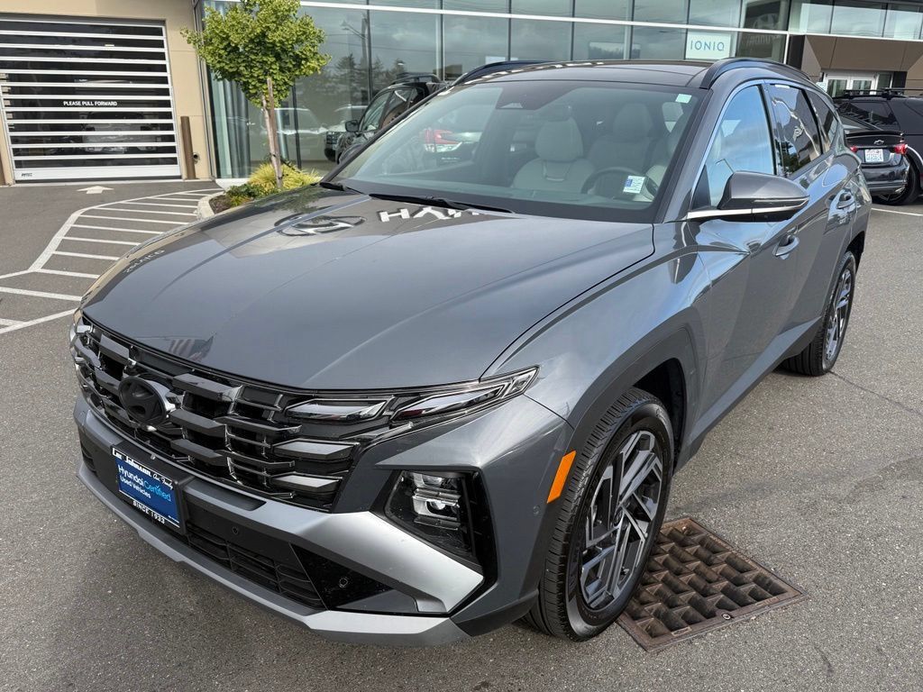 Certified 2026 Hyundai Tucson Limited AWD/4WD image 9