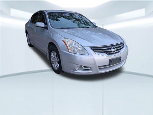 Used 2010 Nissan Altima 2.5 SL w/ SL Pkg image 4