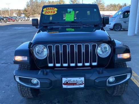 Used 2019 Jeep Wrangler Unlimited Sahara image 23